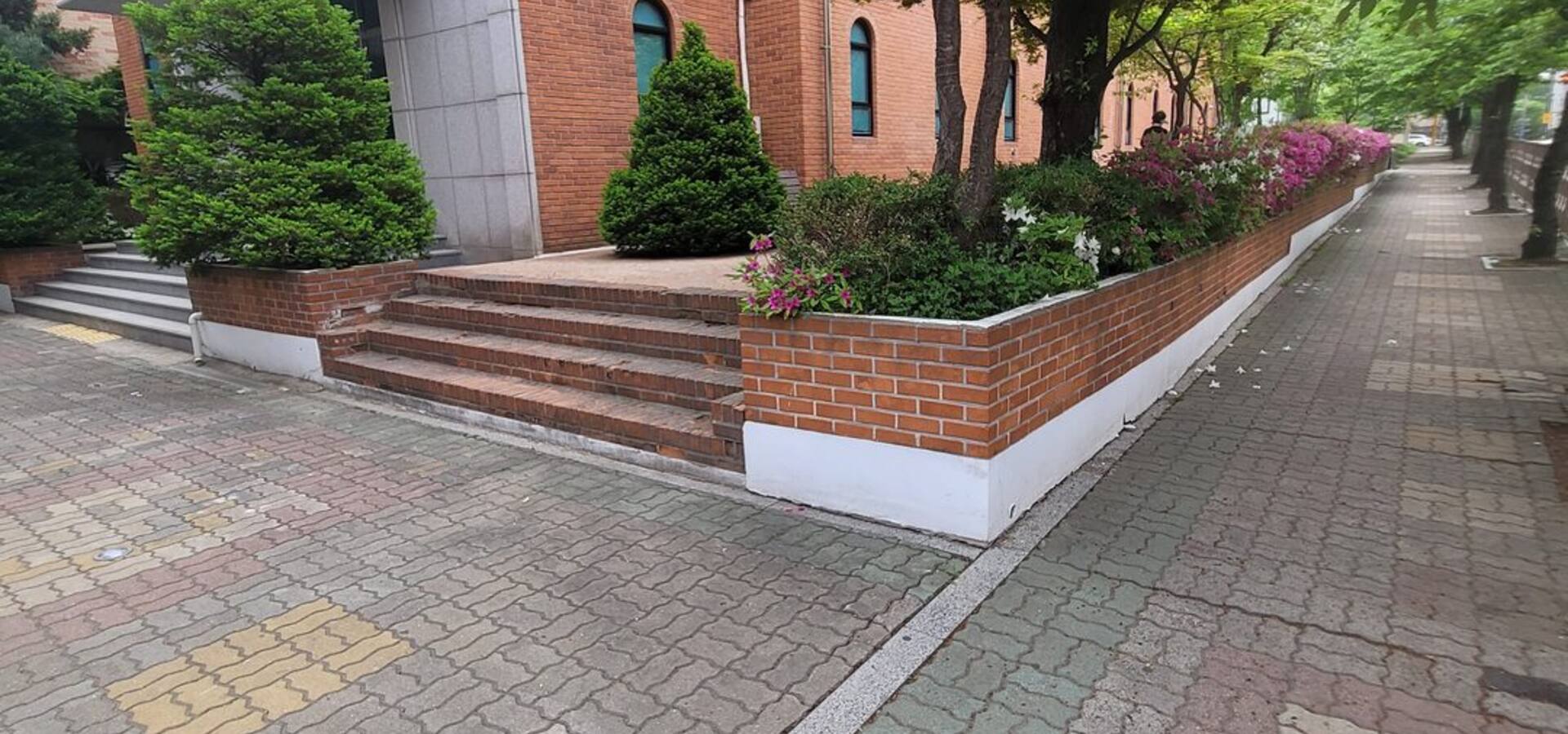 아파트 공용부 화단철거 현장